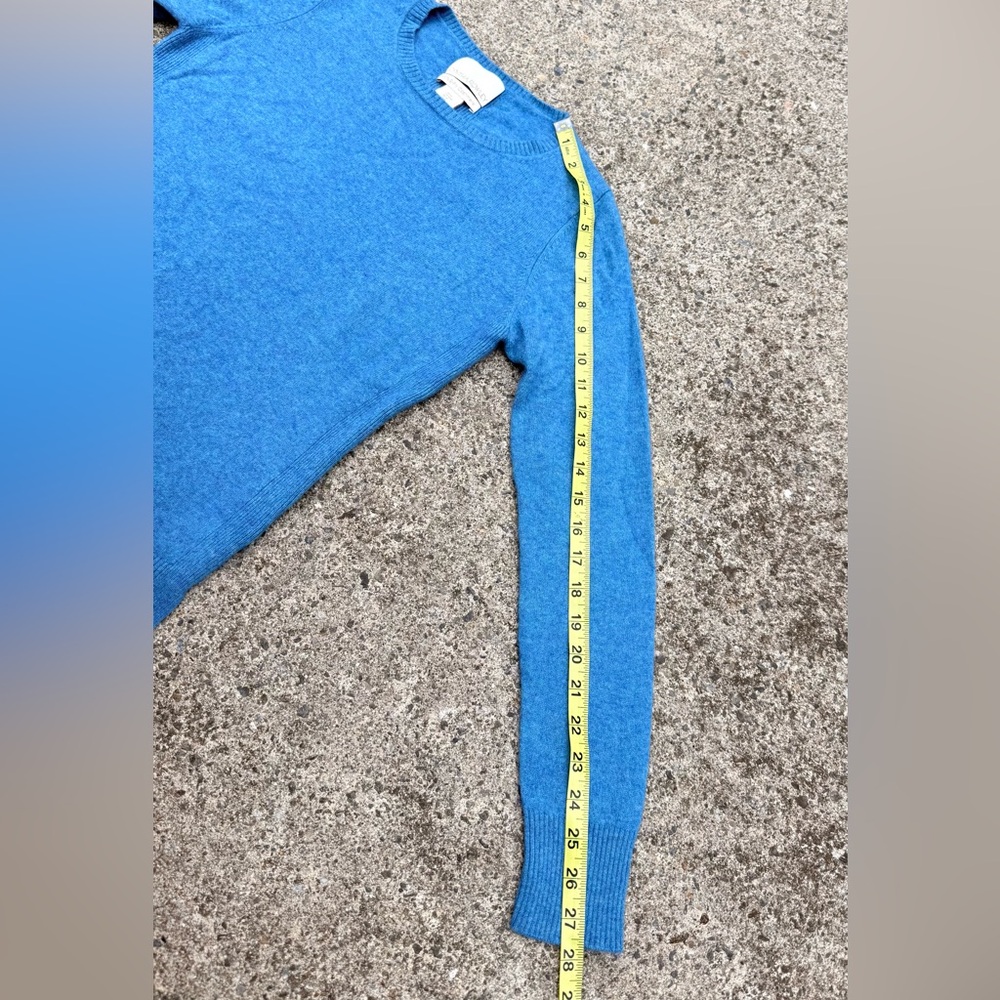 Cynthia Rowley Vibrant Blue Crew Neck Sweater super soft and cozy size M - Picture 7 of 7